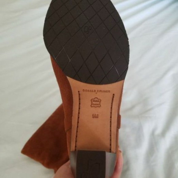 NIB Donald J. Pliner Tan Suede Slouch Heeled Boots in Chestnut, Size 9